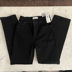 NWT Abercrombie + Fitch 90s straight ultra high rise jeans